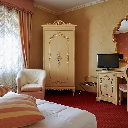 Hotel Villa Delle Ortensie Sant'Omobono Imagna エクステリア 写真