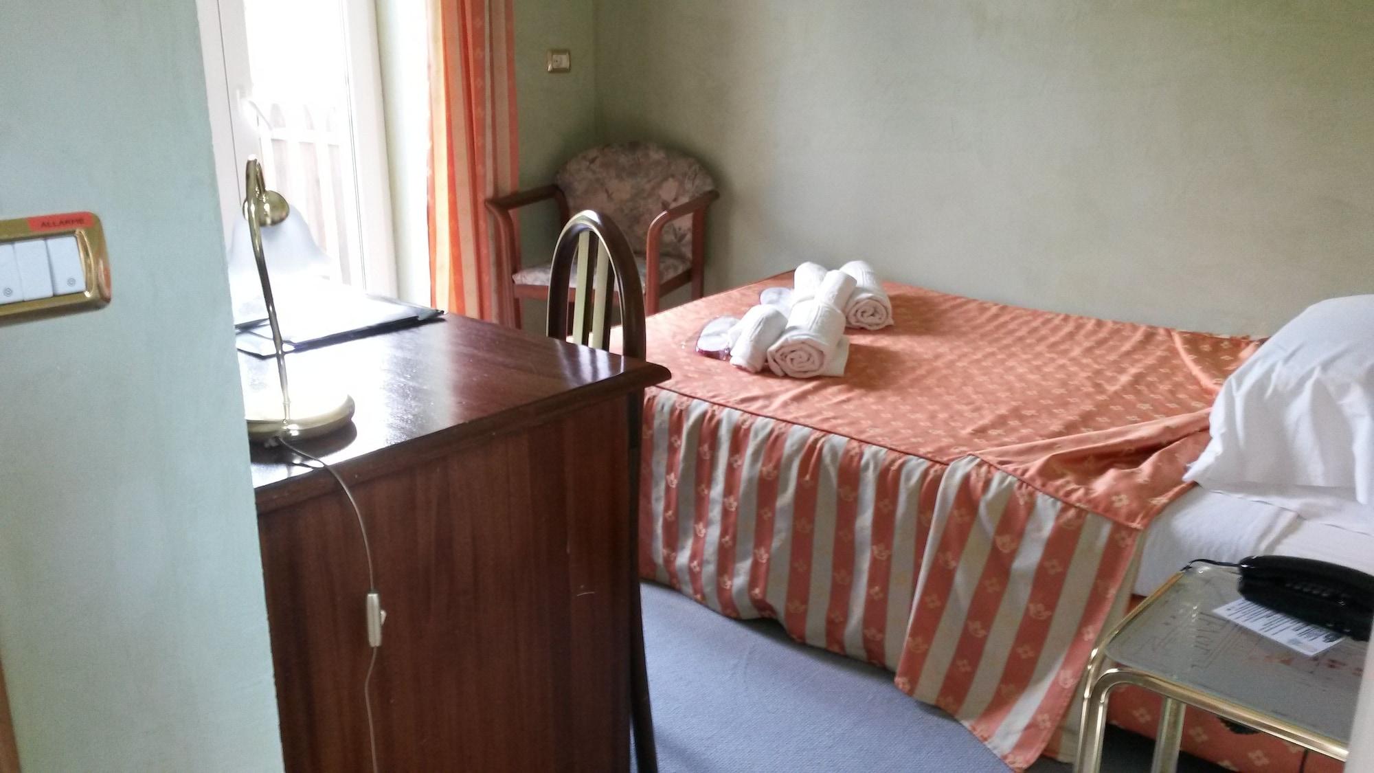 Hotel Villa Delle Ortensie Sant'Omobono Imagna エクステリア 写真