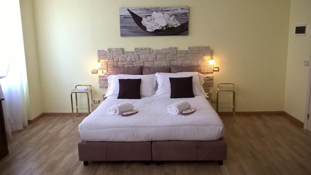 Hotel Villa Delle Ortensie Sant'Omobono Imagna エクステリア 写真