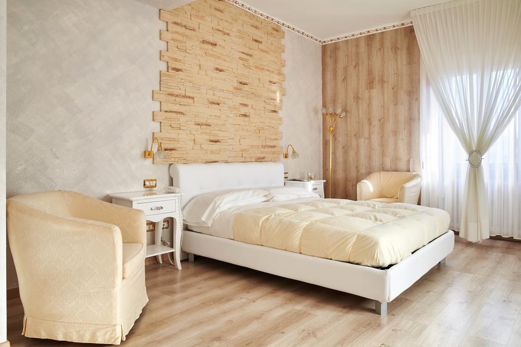 Hotel Villa Delle Ortensie Sant'Omobono Imagna エクステリア 写真