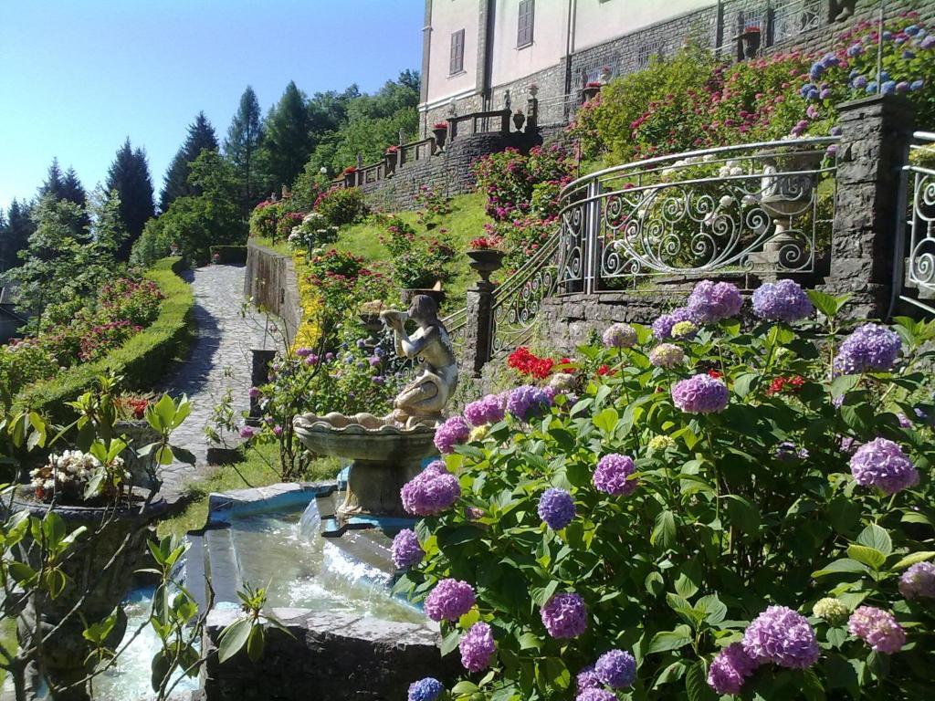 Hotel Villa Delle Ortensie Sant'Omobono Imagna エクステリア 写真