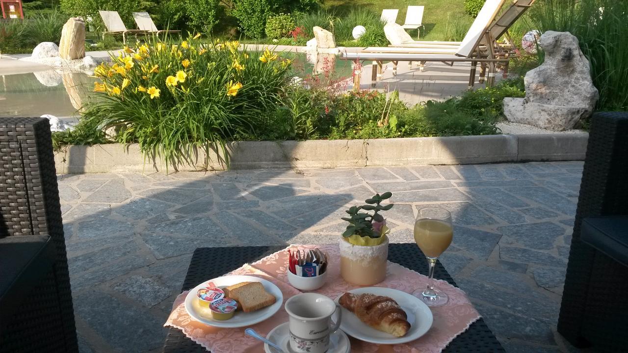 Hotel Villa Delle Ortensie Sant'Omobono Imagna エクステリア 写真