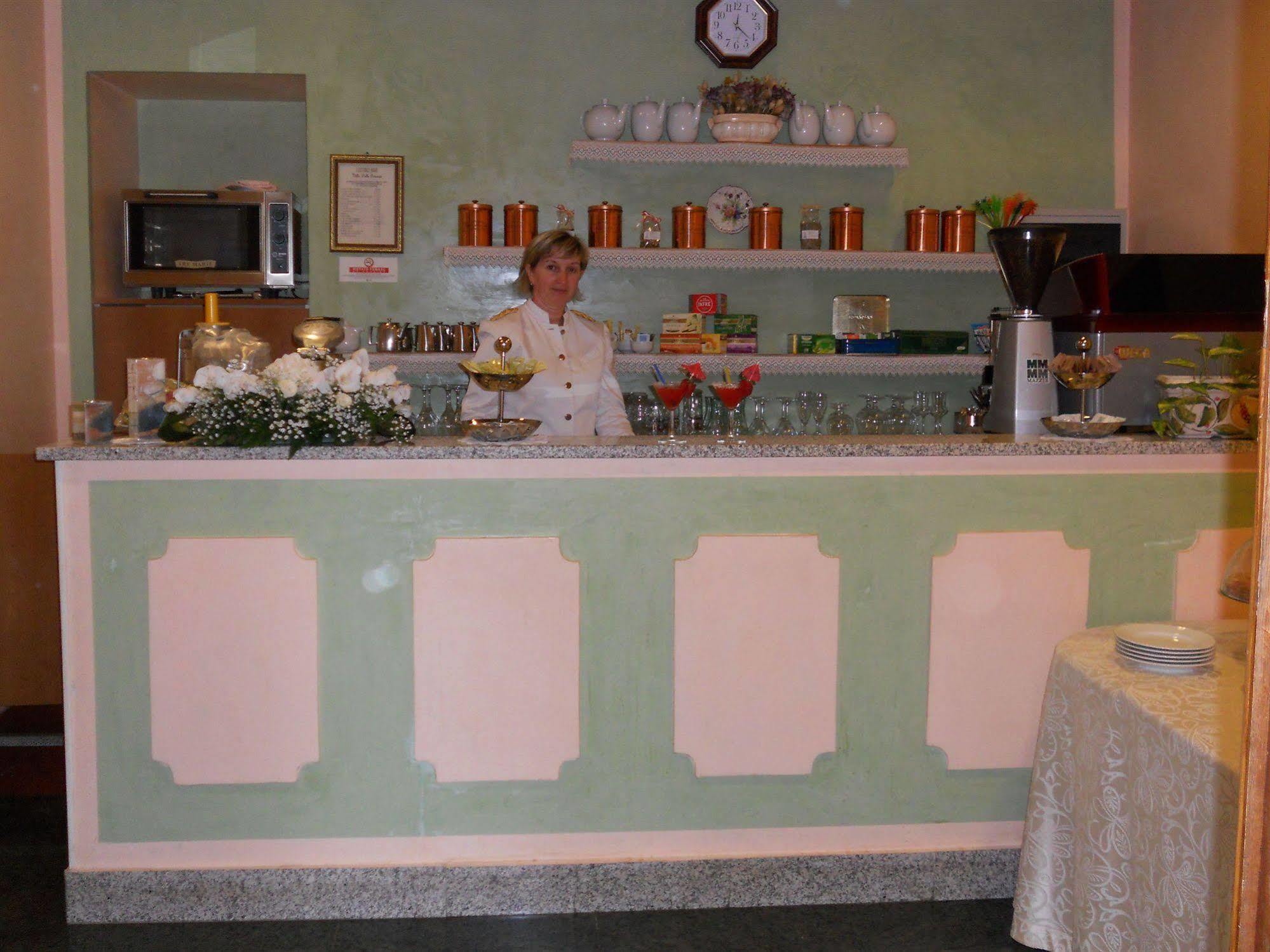 Hotel Villa Delle Ortensie Sant'Omobono Imagna エクステリア 写真